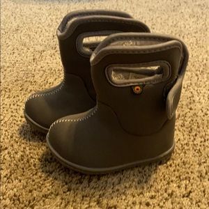 Bogs infant size 4 boots